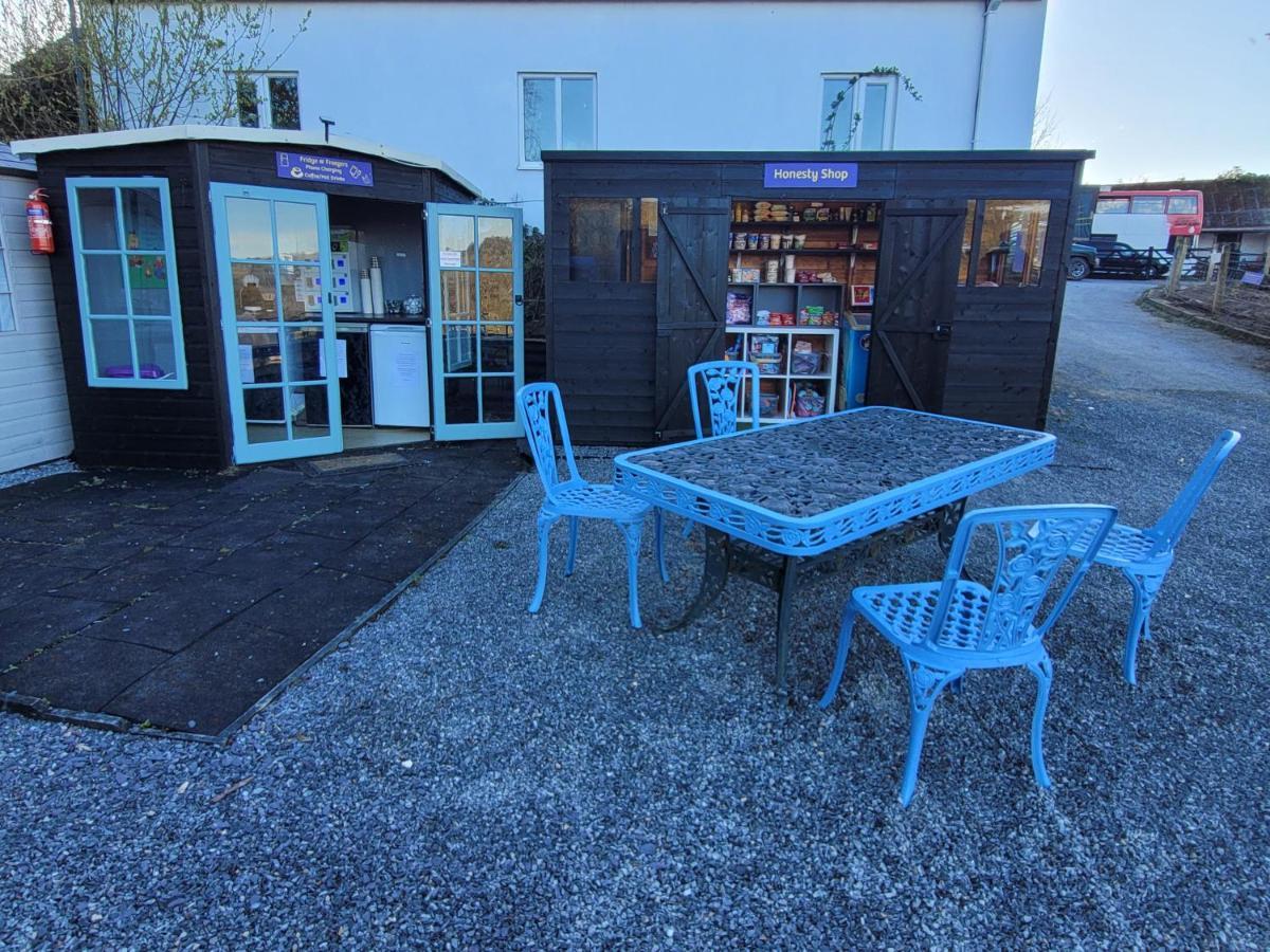 1 Glamping Tent With Kitchen & Electric On Small Family Campsite, No Bedding Supplied Narberth Buitenkant foto