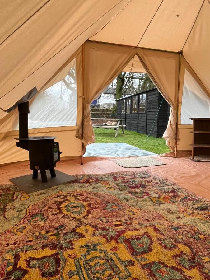 1 Glamping Tent With Kitchen & Electric On Small Family Campsite, No Bedding Supplied Narberth Buitenkant foto